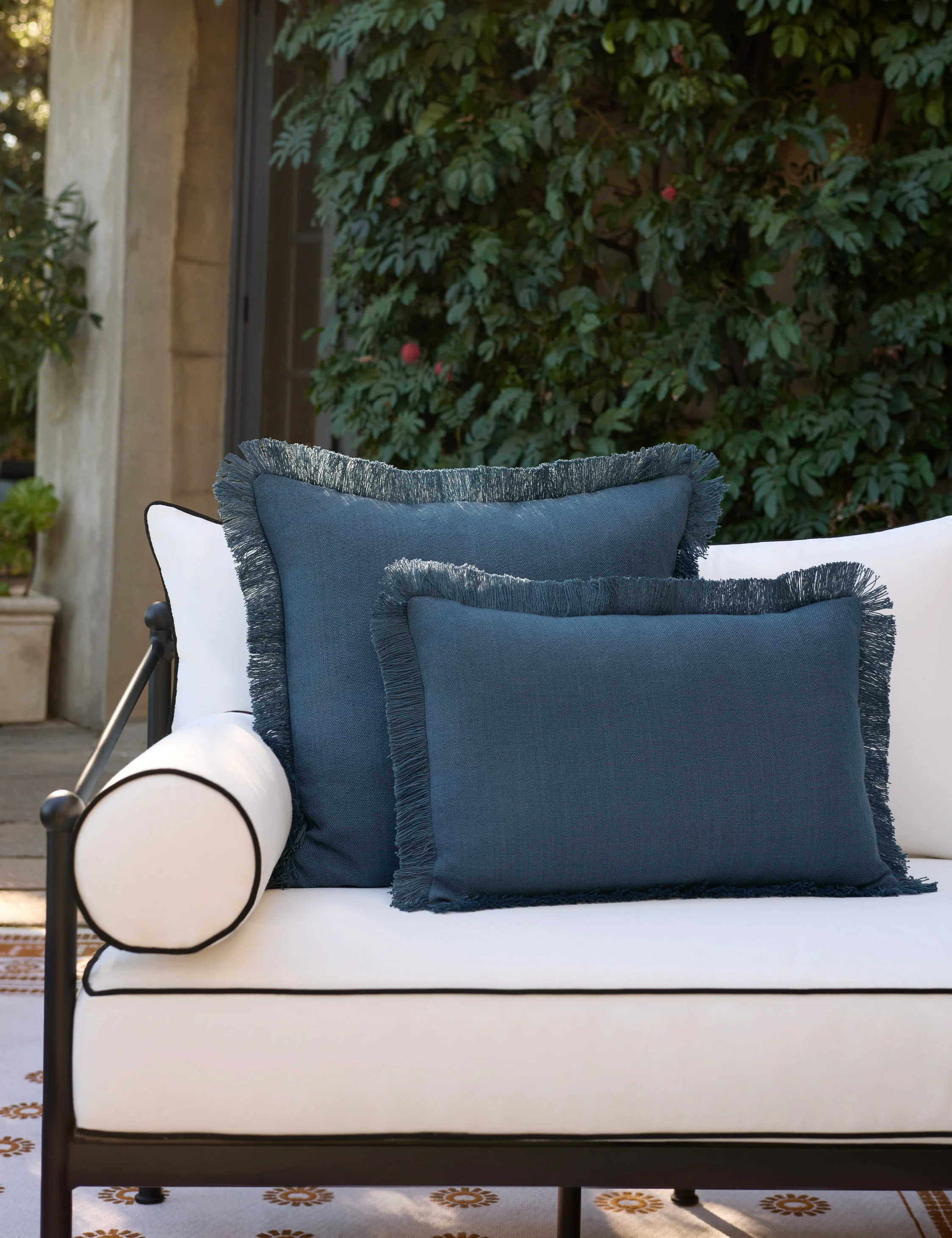 Bosmont Indoor / Outdoor Pillow - Image 6