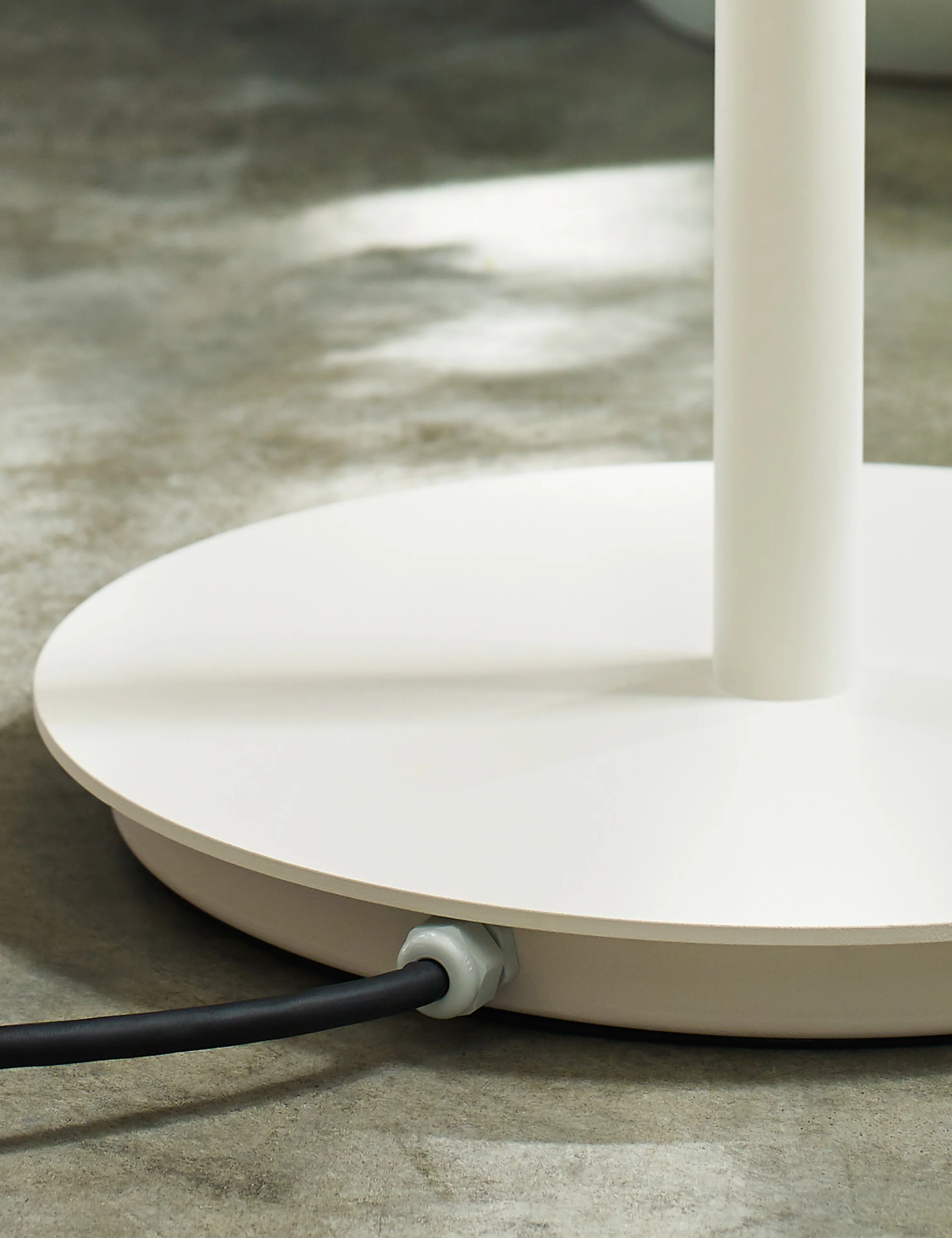 Carla Outdoor Floor Lamp - Image 10