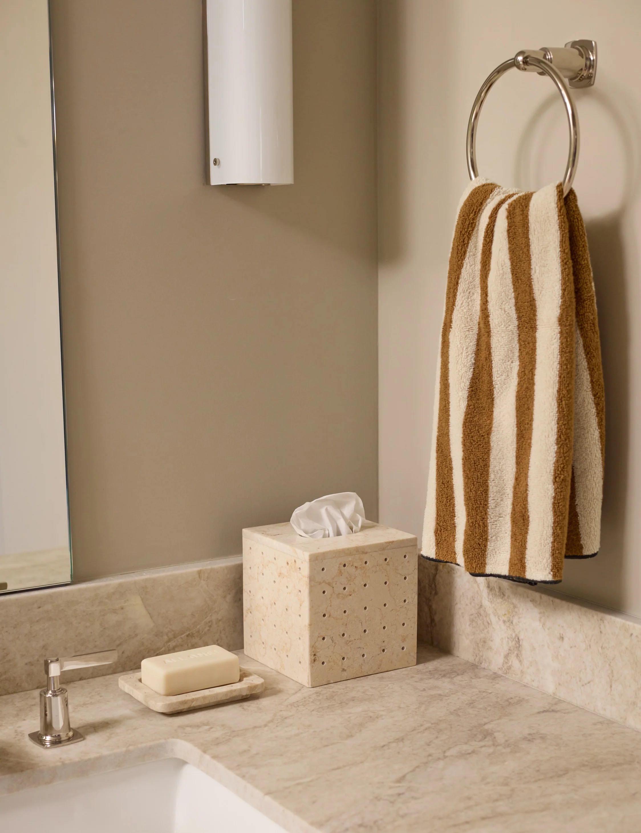 Enzo Organic Cotton Towel Mixed Set by Sarah Sherman Samuel - Image 6