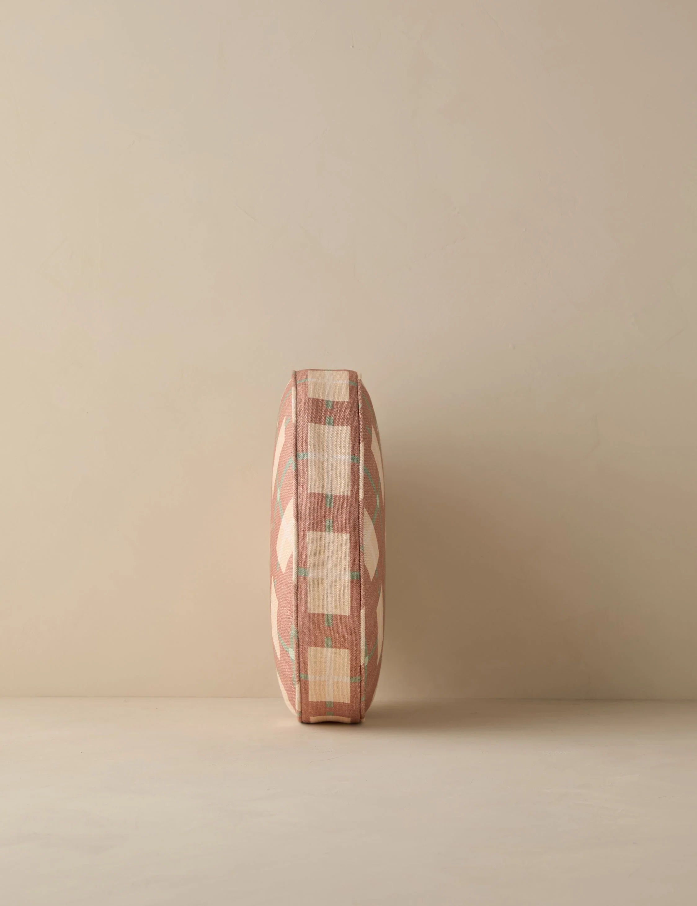 Esmark Linen Pillow - Image 5
