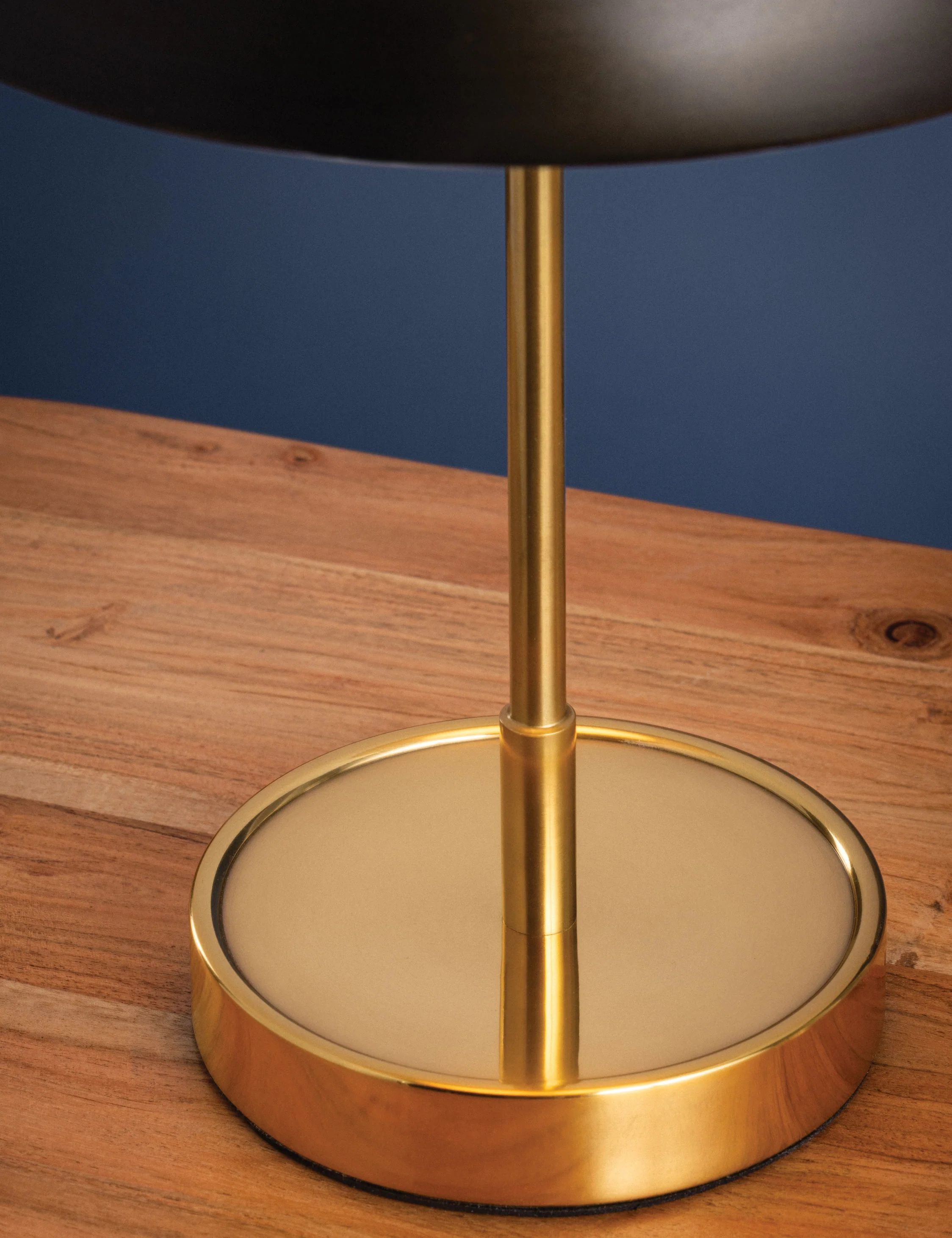 Havish Cordless Table Lamp - Image 3