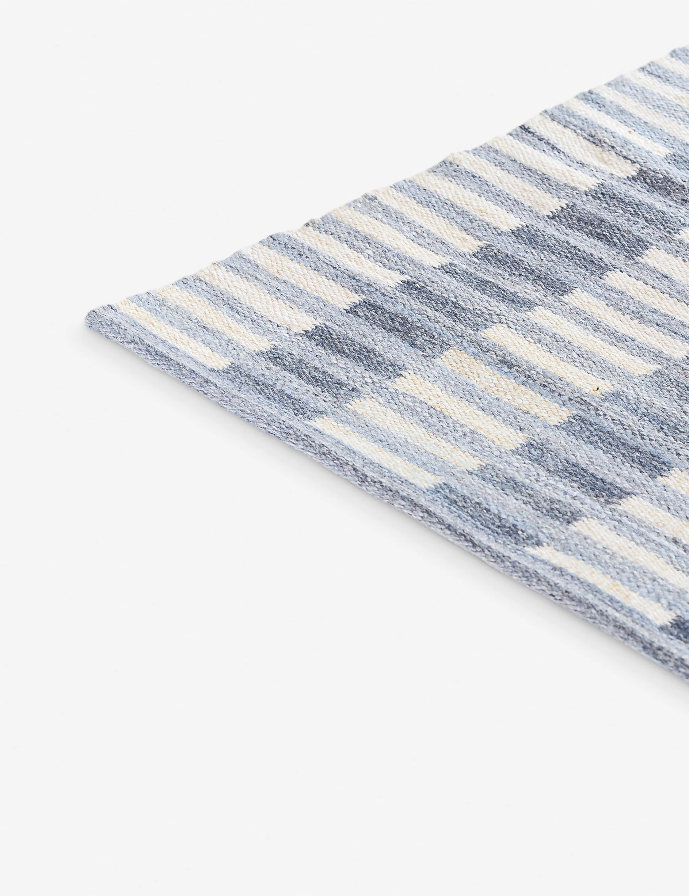 Ilia Indoor / Outdoor Handwoven Rug - Image 5