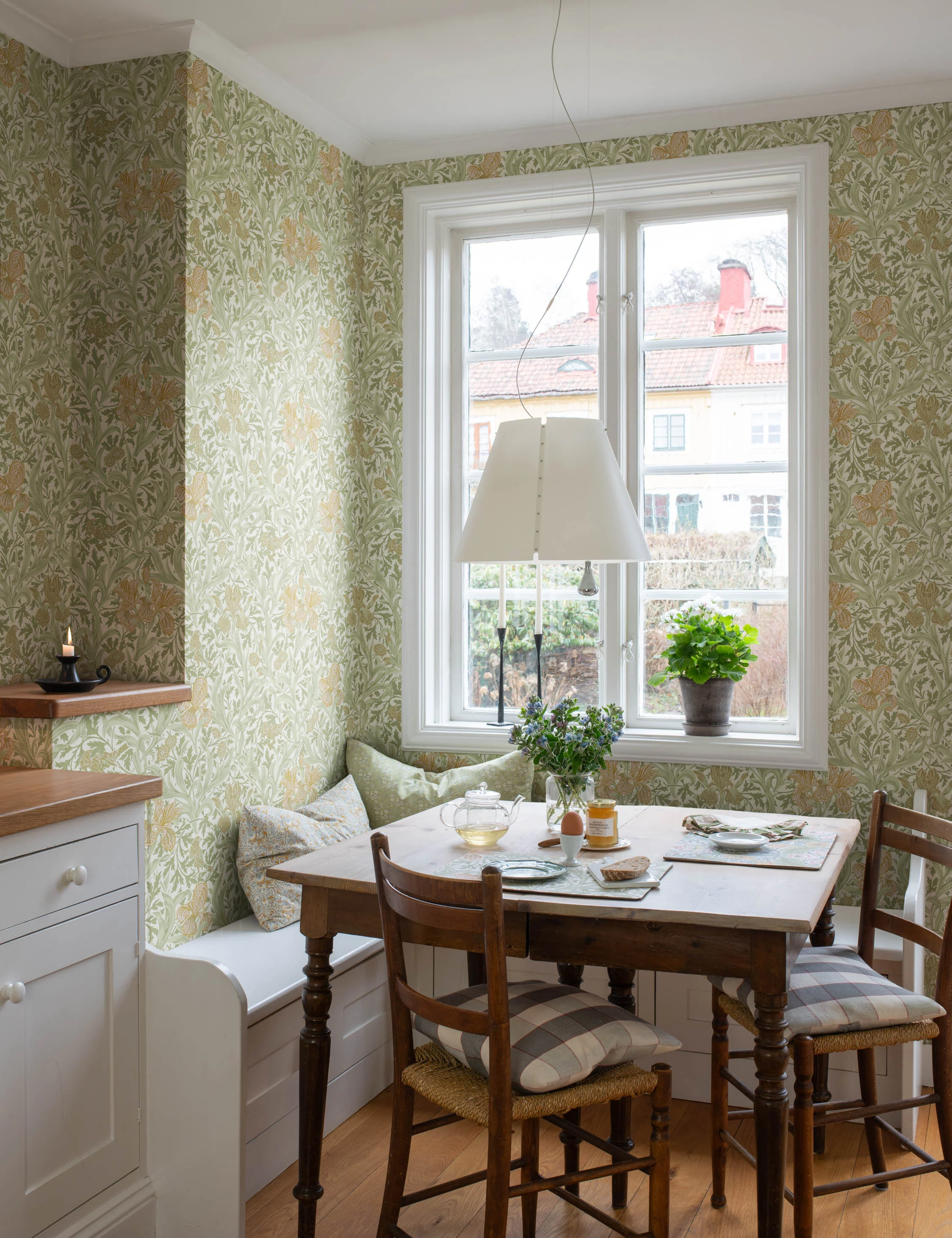 Iris Wallpaper by Morris & Co. - Image 3