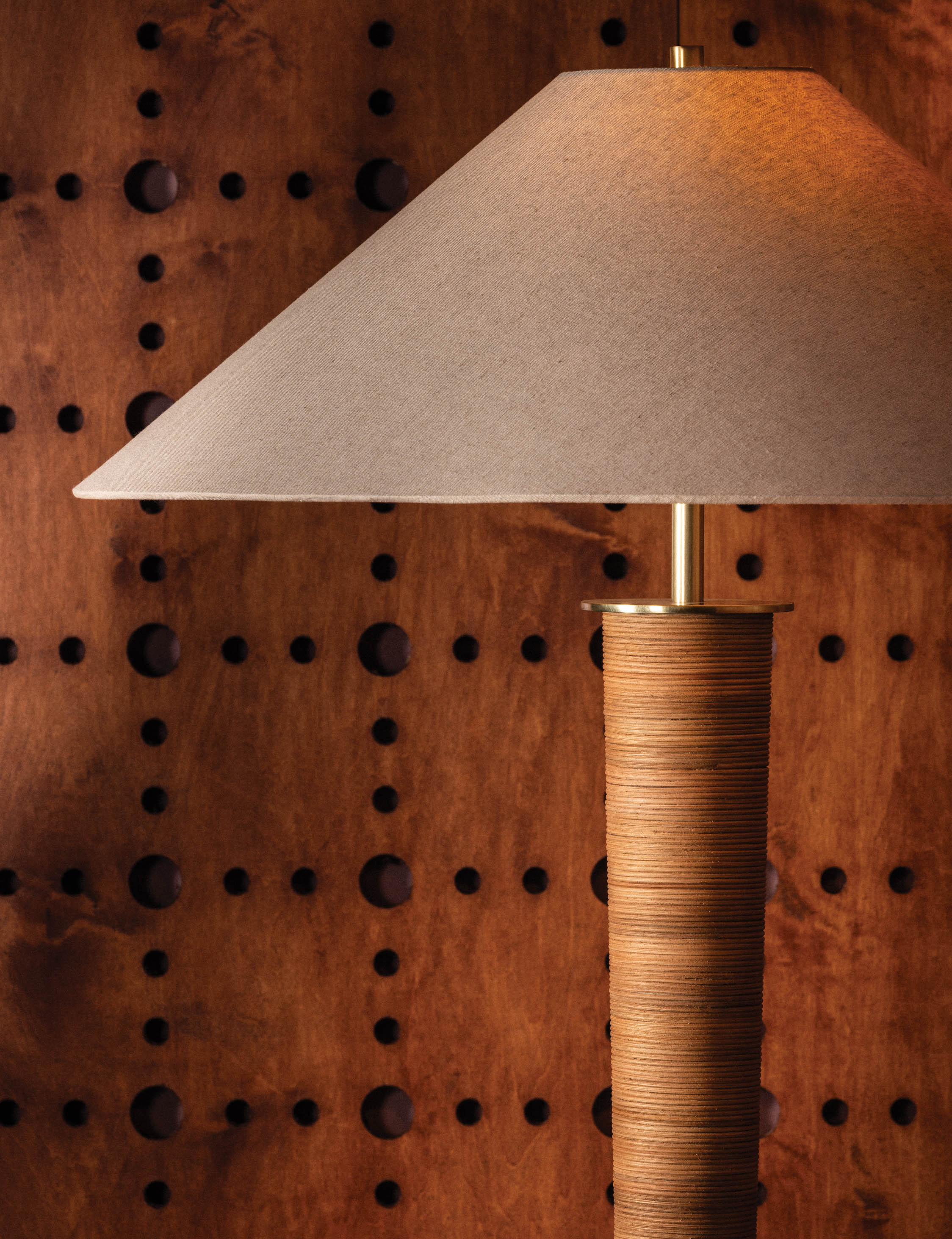 Jonadi Floor Lamp - Image 3