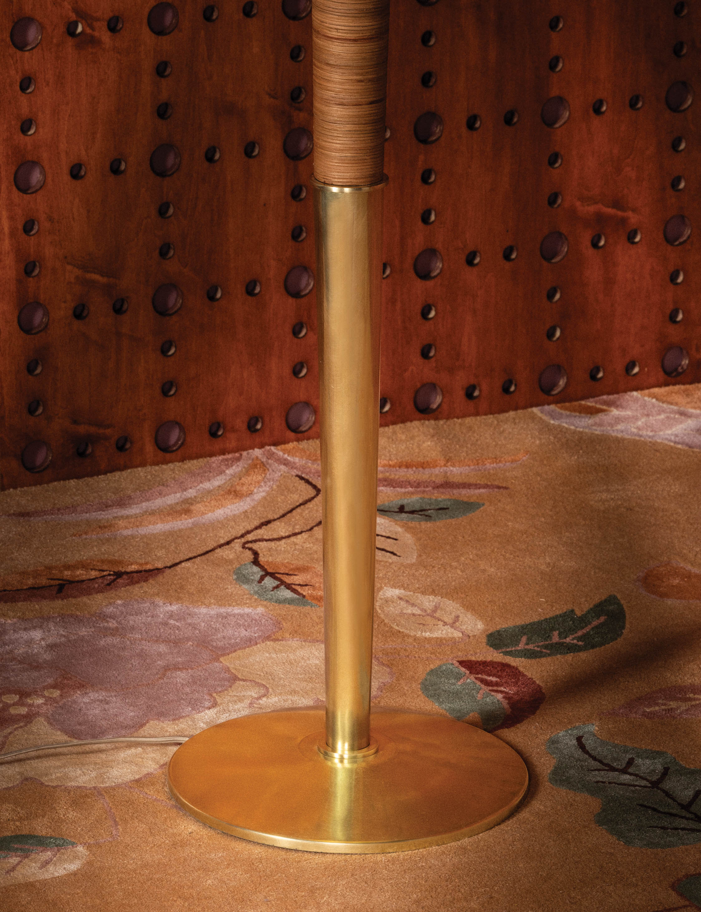 Jonadi Floor Lamp - Image 4
