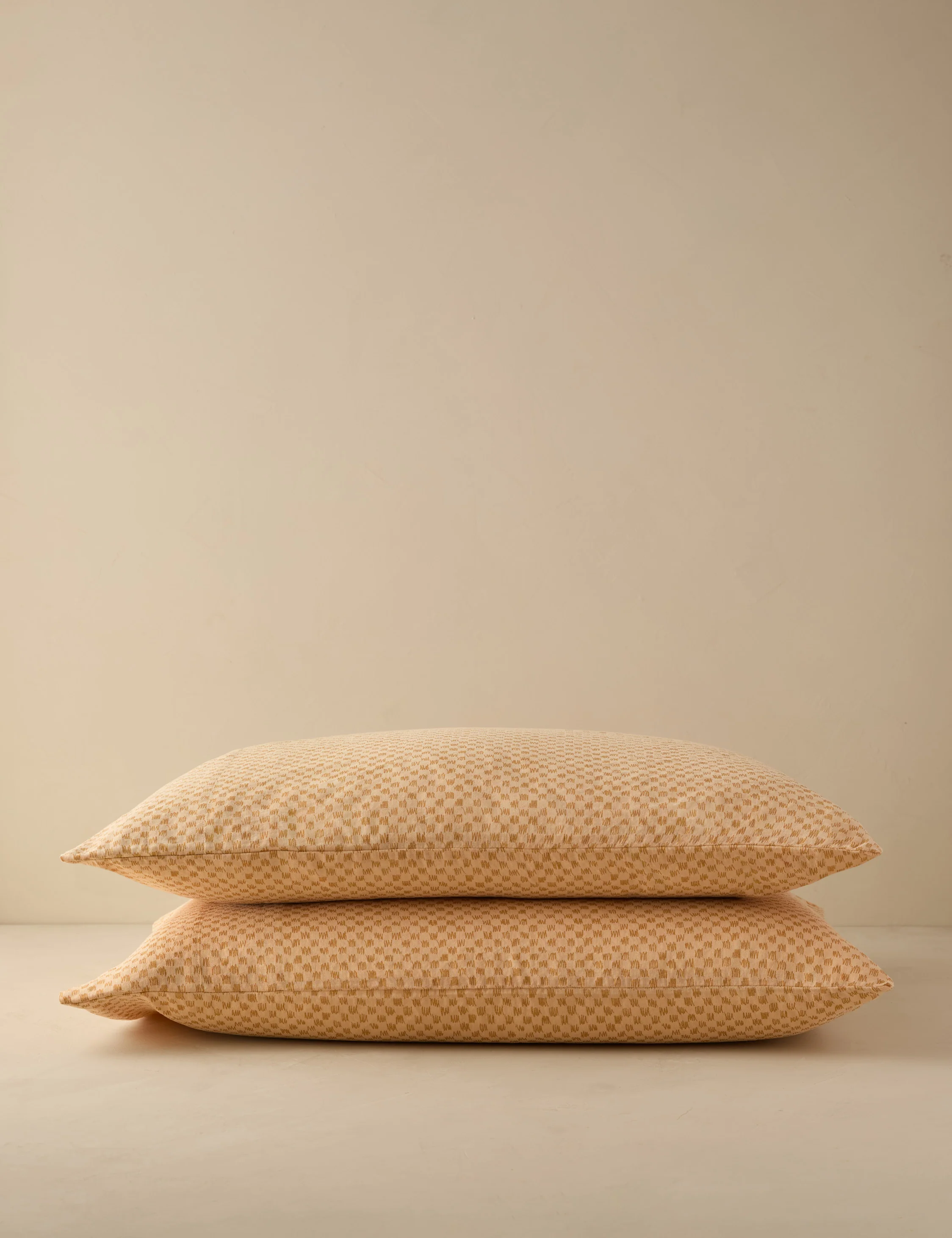 Kuvio Linen Cotton Pillowcases (Set Of 2) by Sarah Sherman Samuel - Image 4