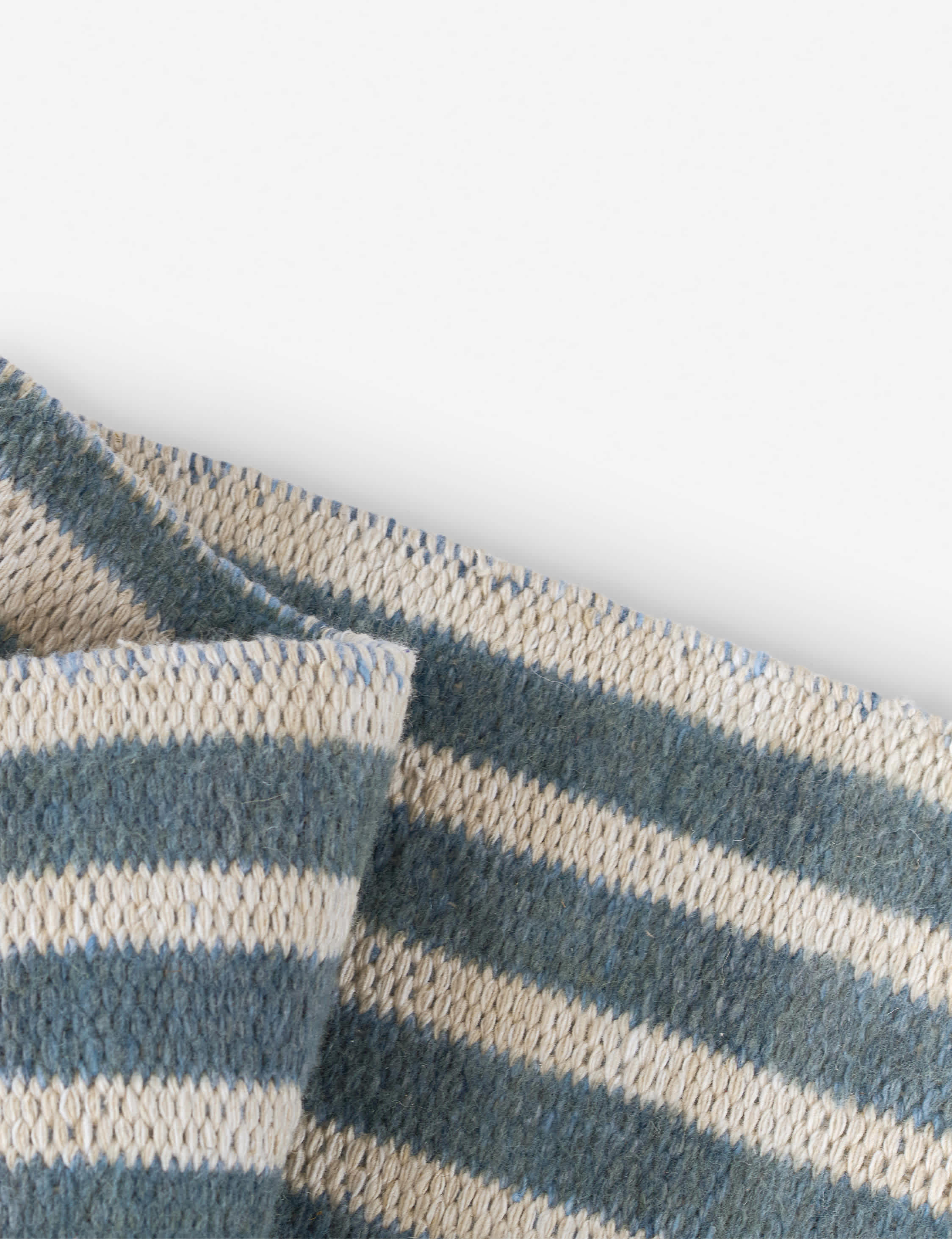 Miranda Indoor / Outdoor Handwoven Rug - Image 7
