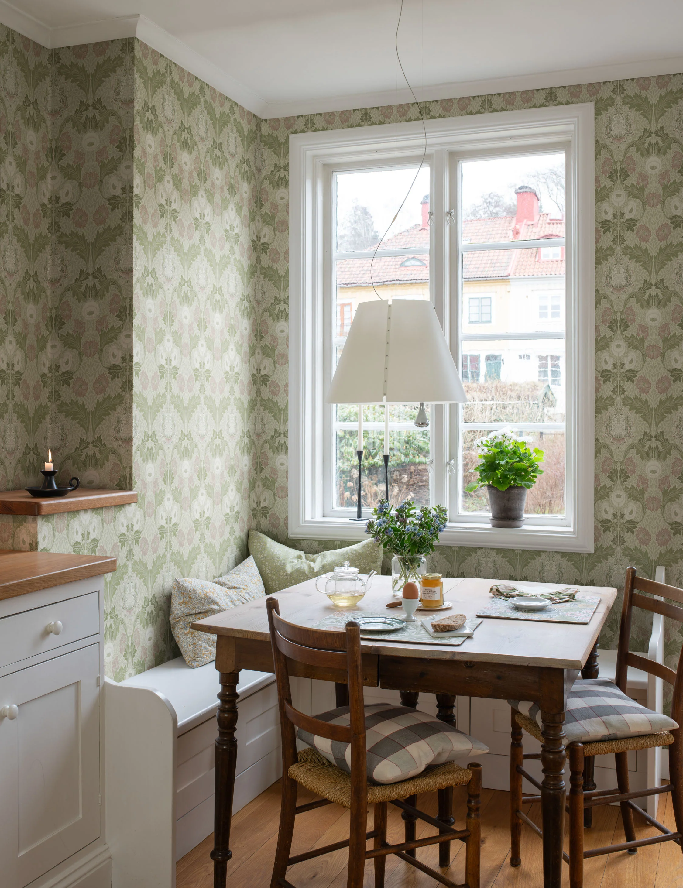Myrtle Wallpaper by Morris & Co. - Image 4