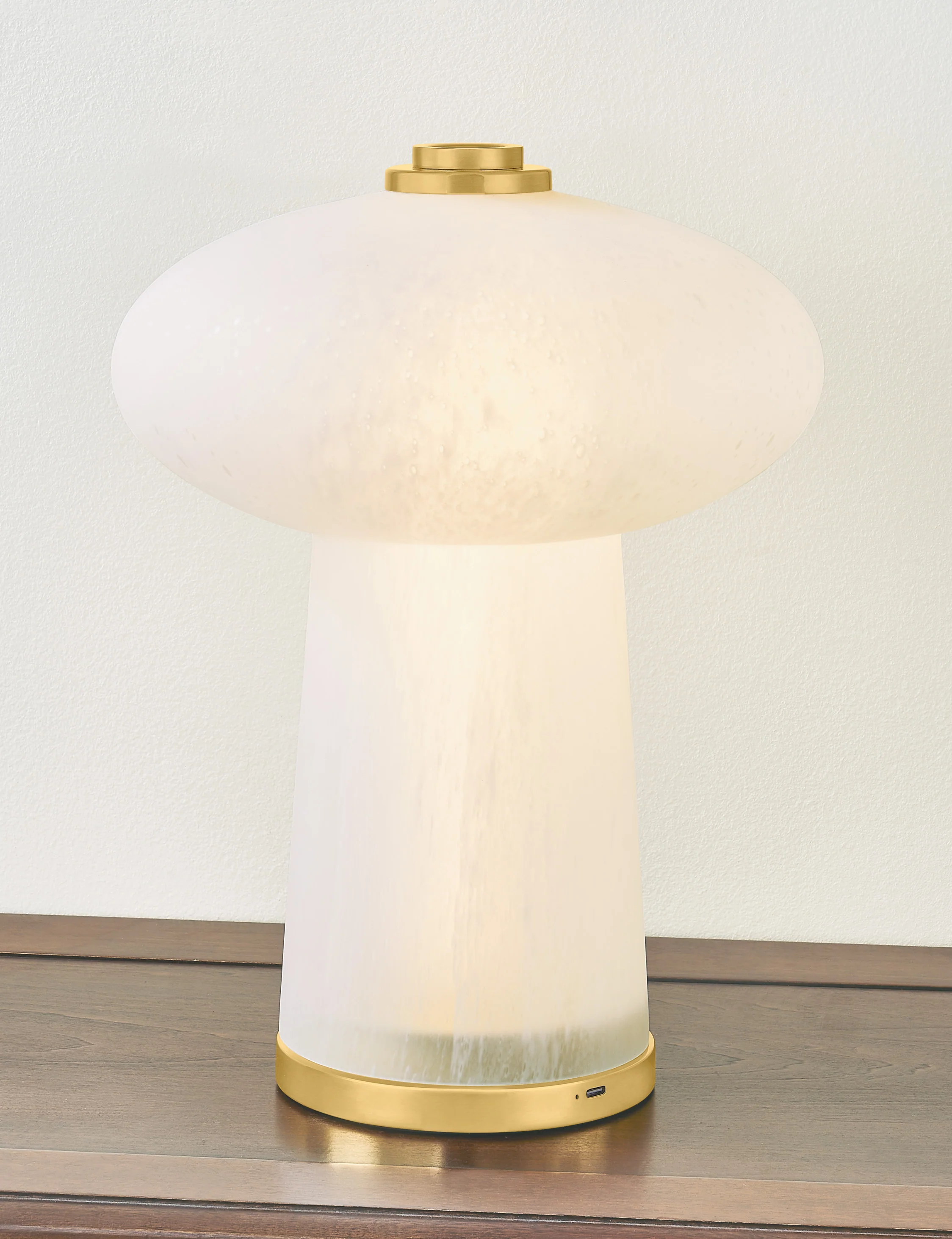 Ossana Cordless Table Lamp - Image 3