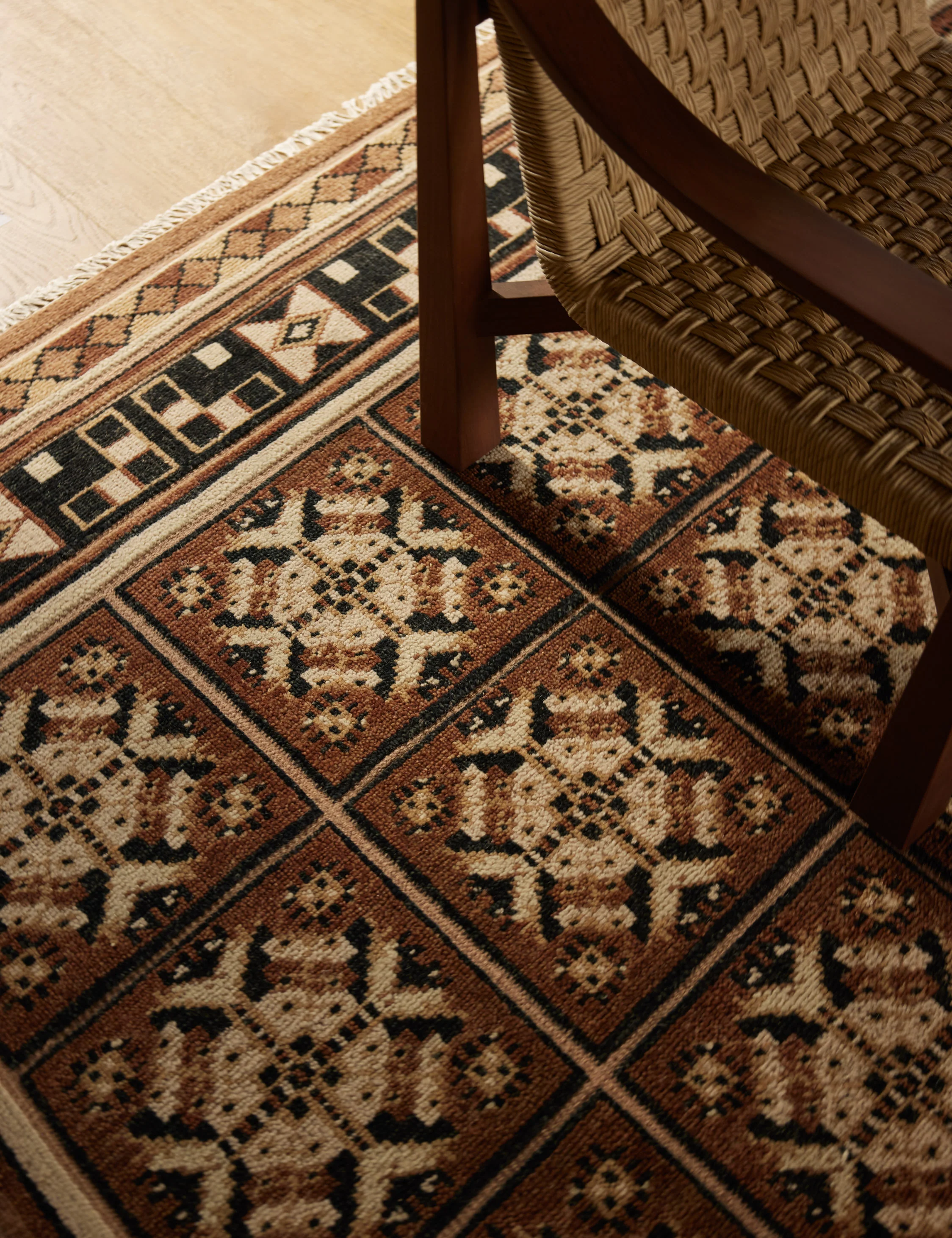 Ovidi Hand-Knotted Wool Rug - Image 4
