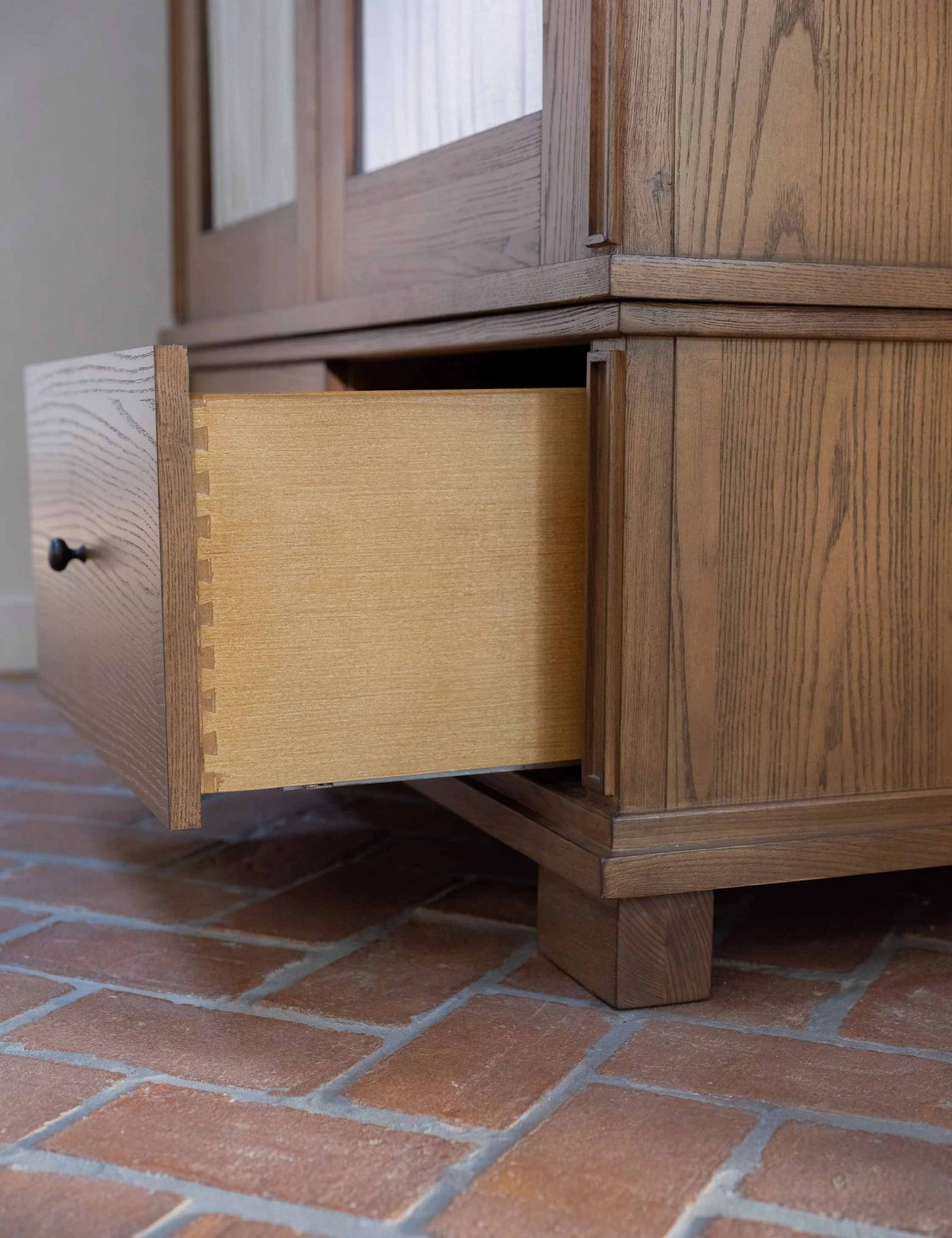 Parsey Curio Cabinet - Image 12