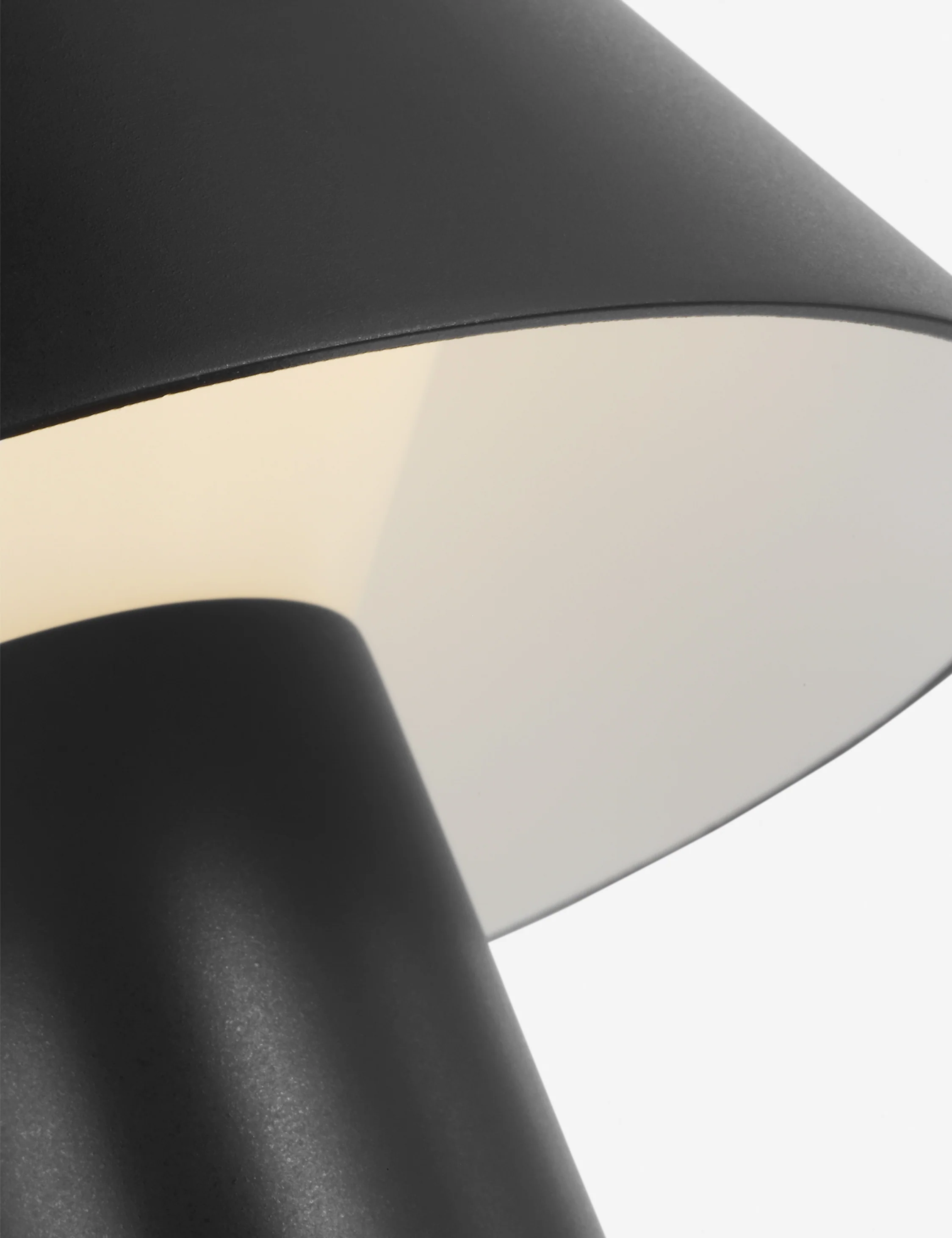 Sanger Mini Cordless Table Lamp - Image 4
