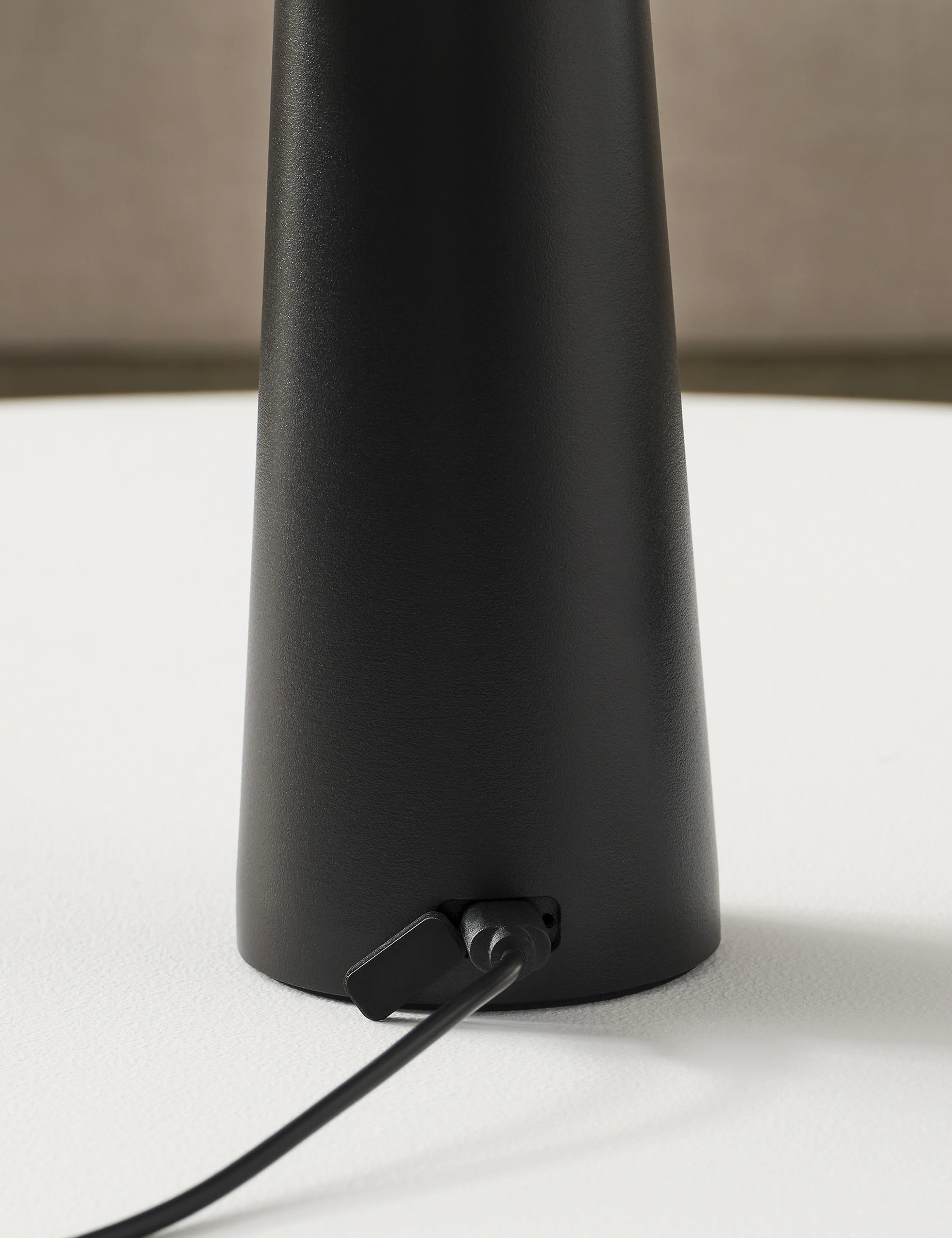 Sanger Mini Cordless Table Lamp - Image 5