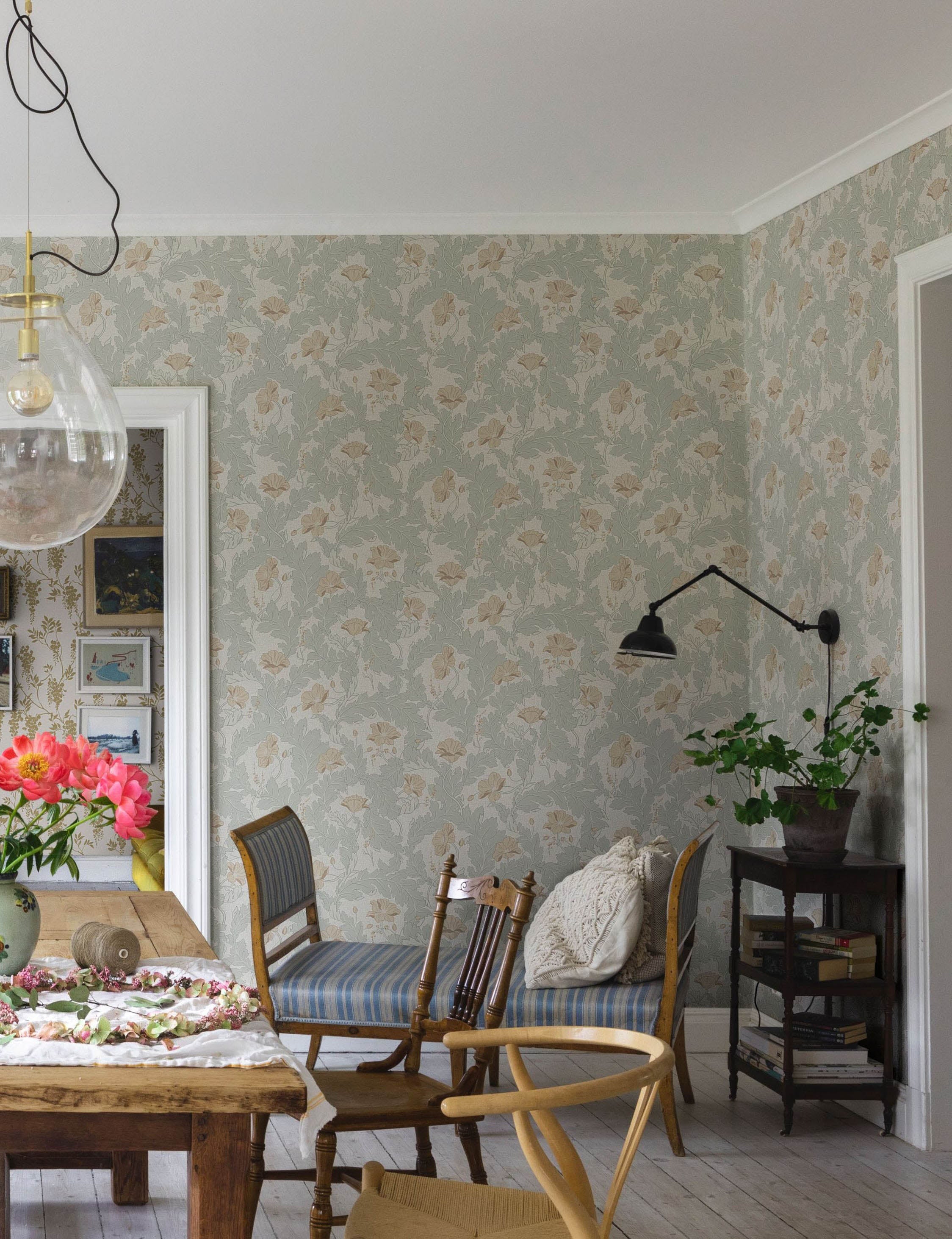 Scalamandre Charlotta Wallpaper by Sandberg - Image 4
