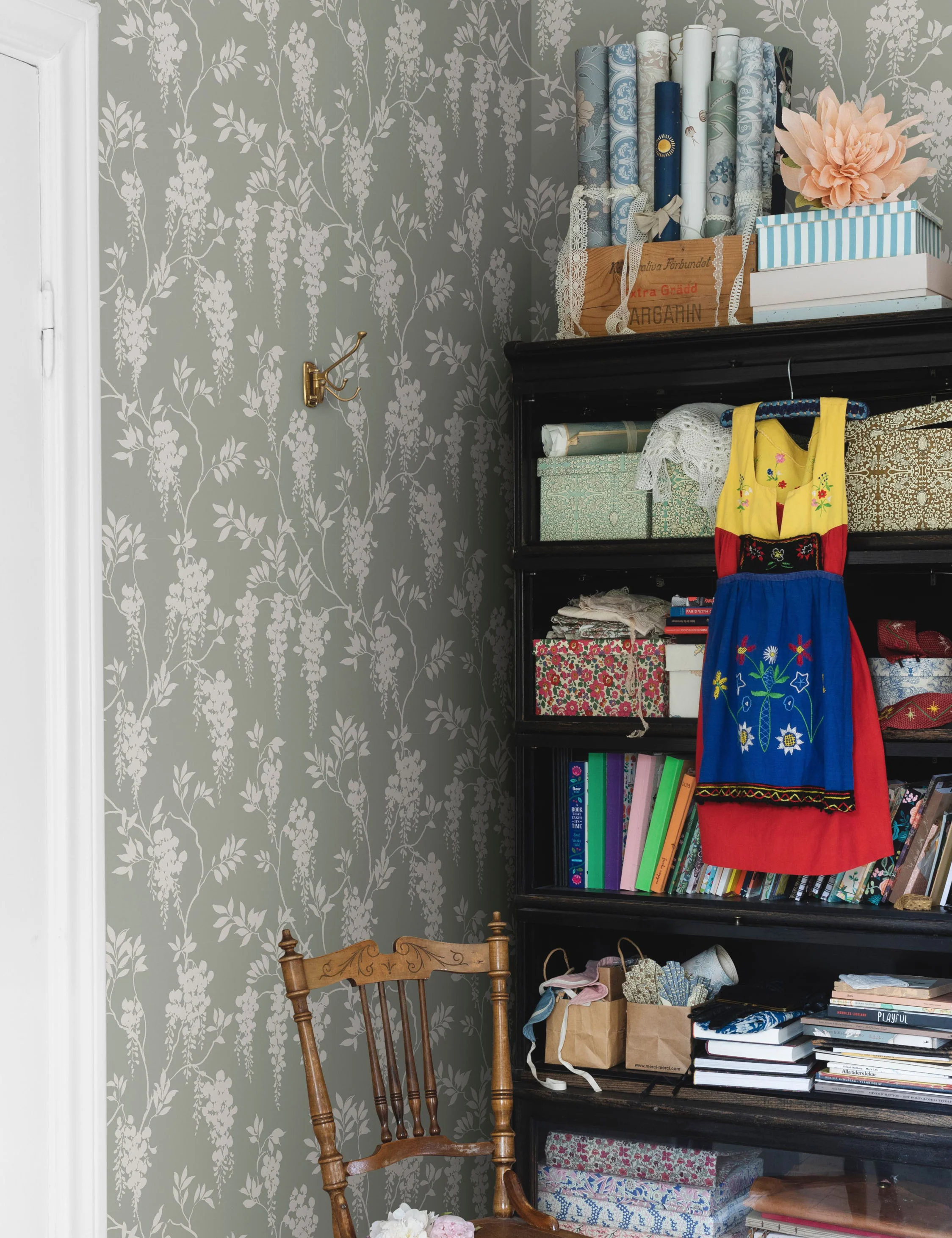 Scalamandre Hedvig Wallpaper by Sandberg - Image 3