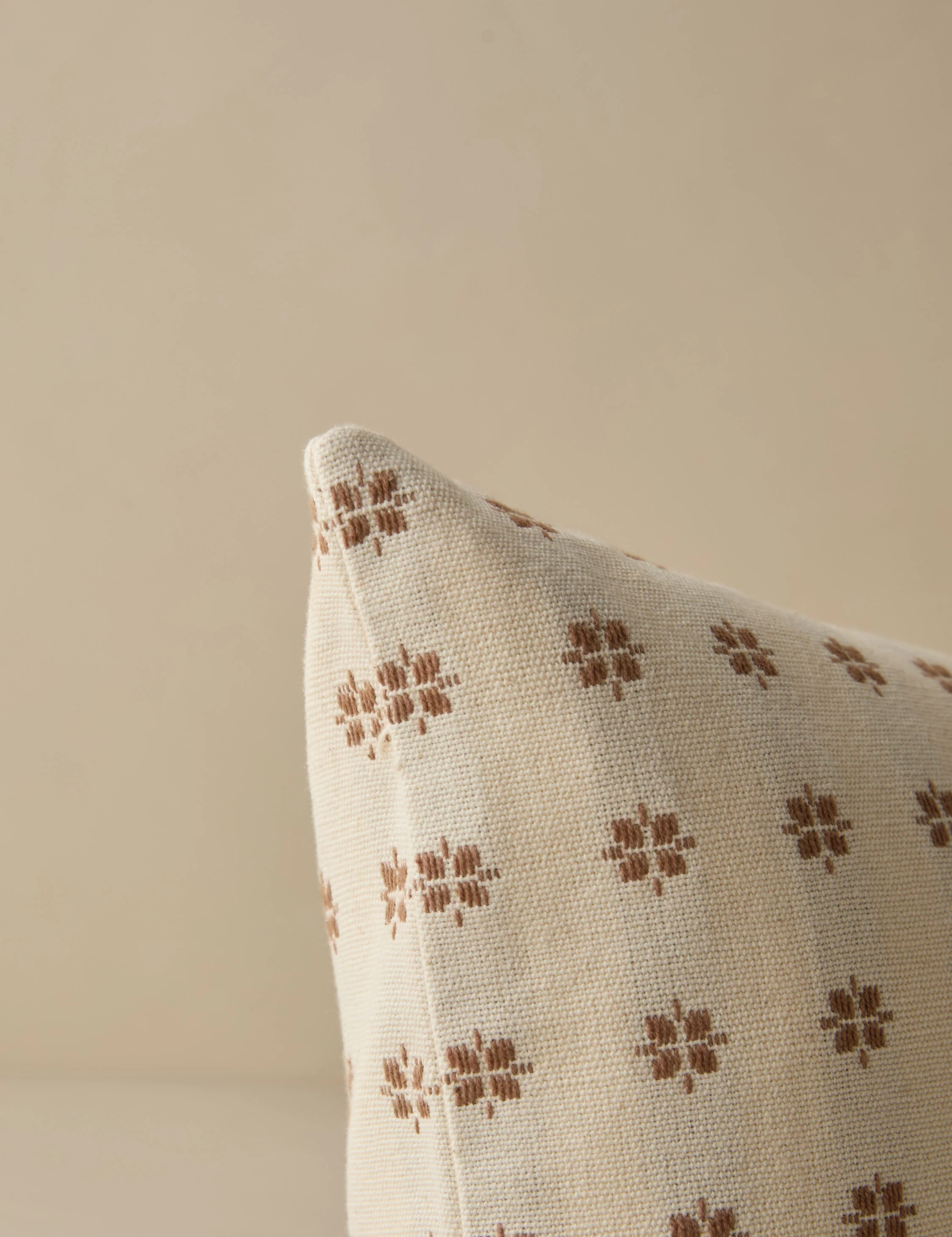 Viveka Pillow - Image 4