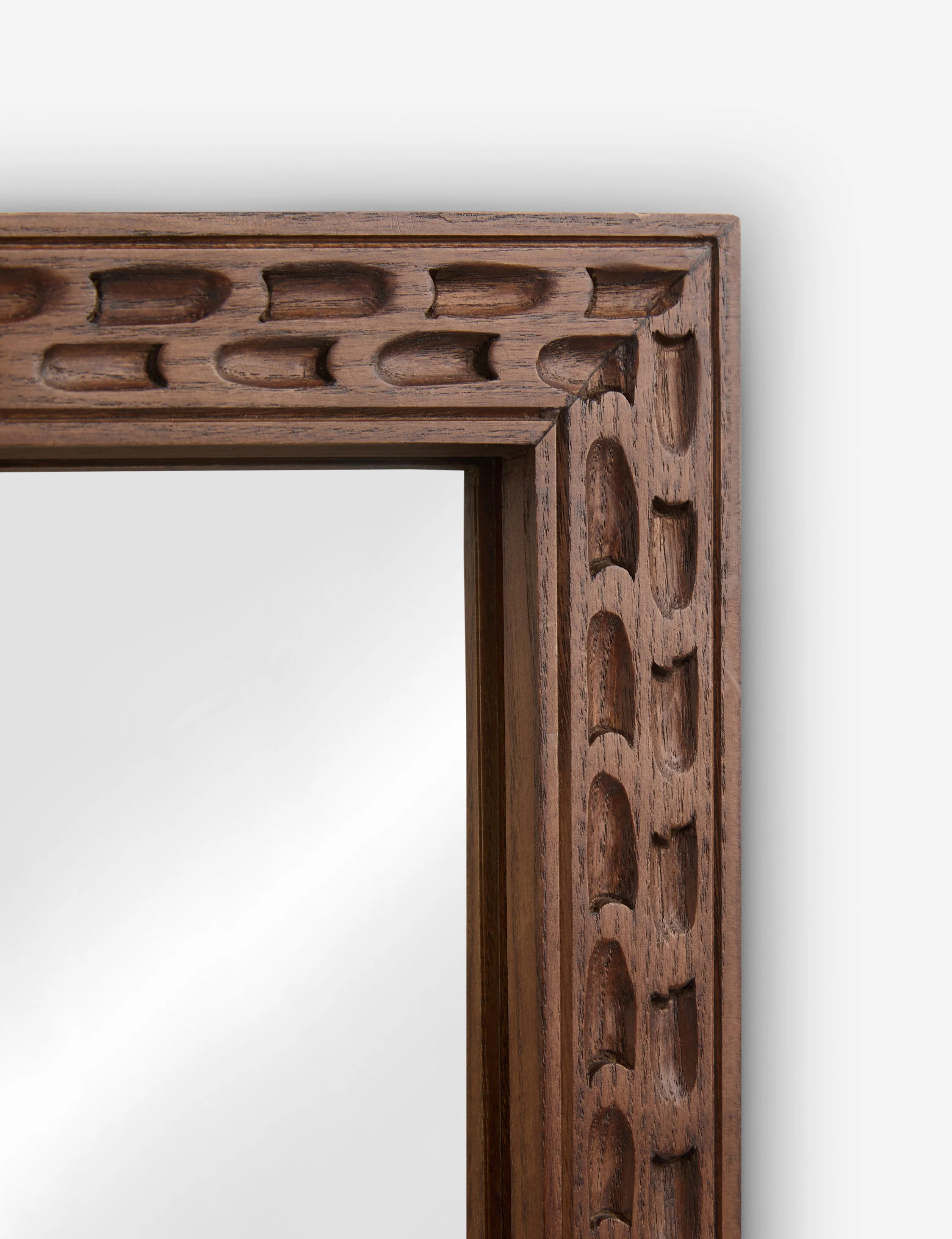 Witt Mirror by Heidi Caillier - Image 4